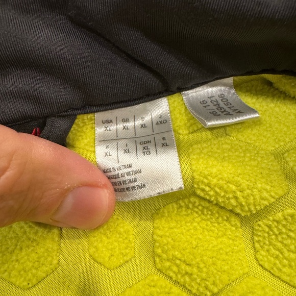 Reebok running half zip in xl - Picture 2 of 3